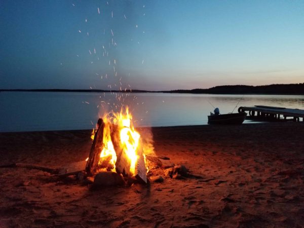 Camp_Fire_NWT_Nonacho_Lake